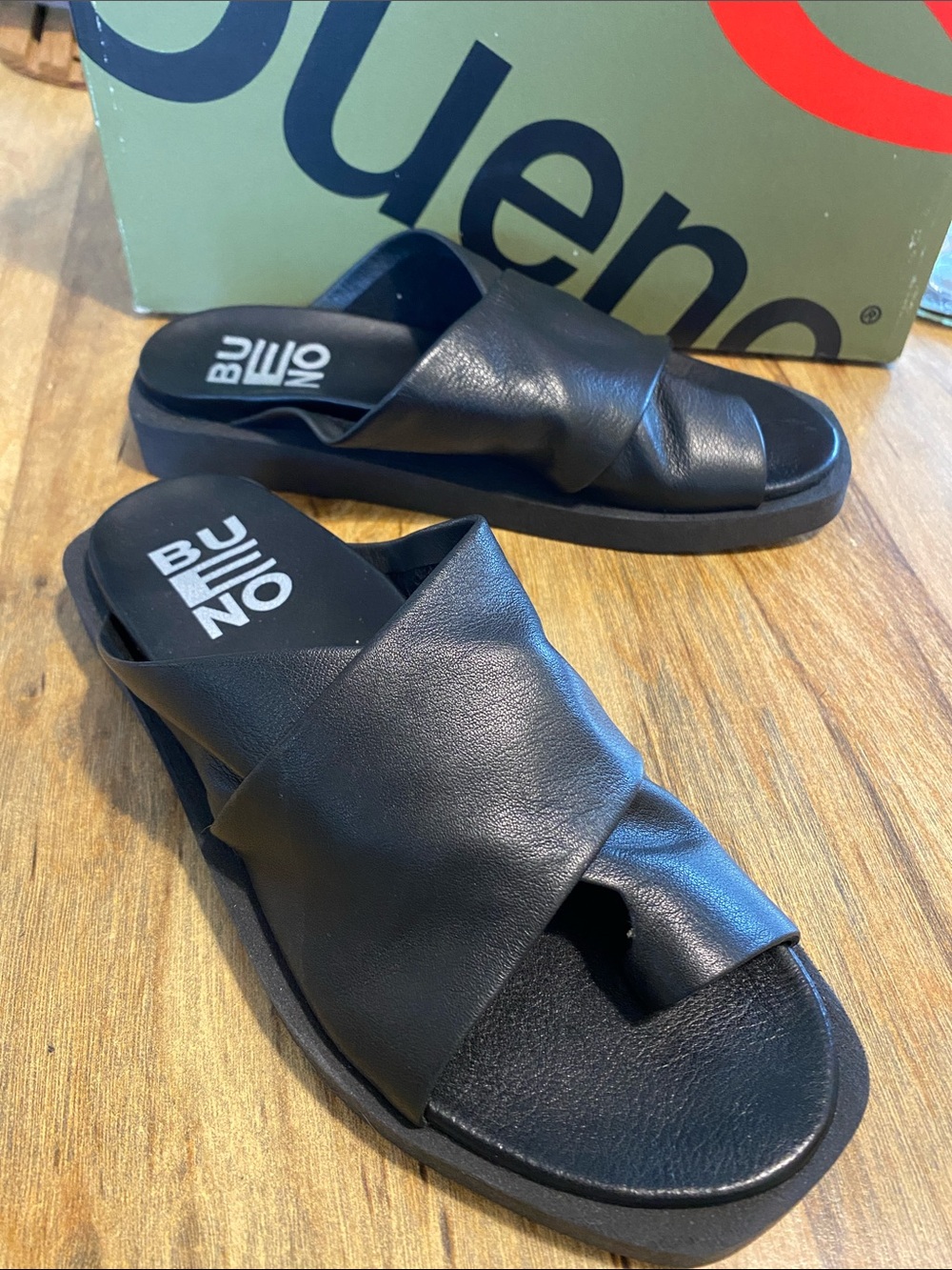 Bueno Jerika Crisscross Slide Sandals